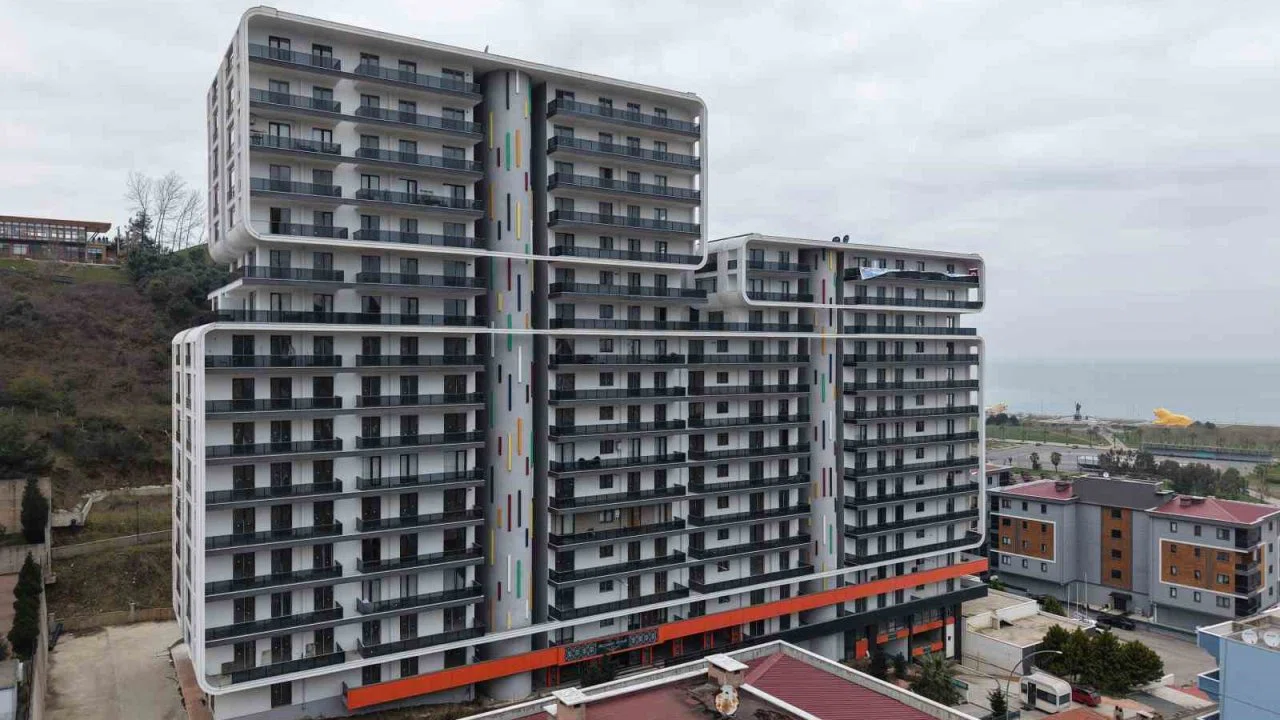 12 yıldır bitmeyen konut çilesi: Hak sahipleri tapu bekliyor