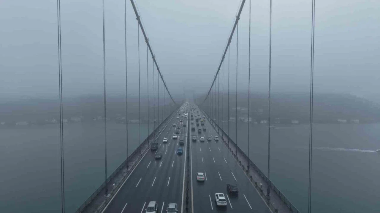 15 Temmuz Şehitler Köprüsü’nde havadan sis manzarası