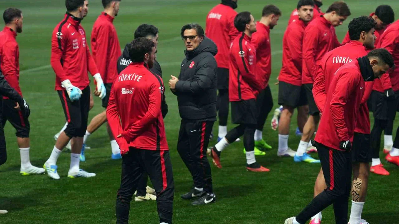 A Milli Futbol Takımı, Romanya maçının hazırlıklarını sürdürdü