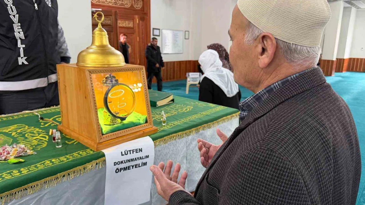 Adıyaman’da Sakal-ı Şerif’e büyük ilgi