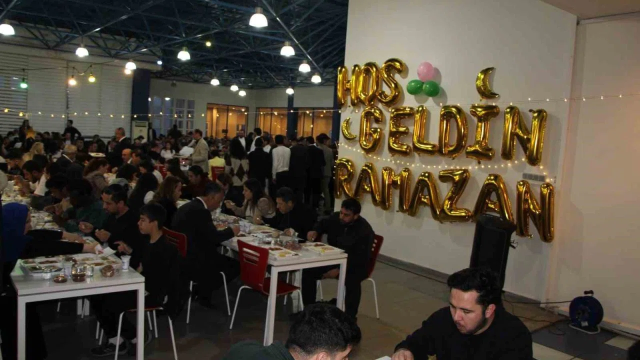 ADÜ ailesi iftarda buluştu