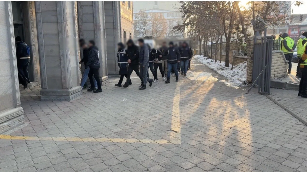 Ağrı merkezli yasa dışı bahis operasyonunda 65 tutuklama