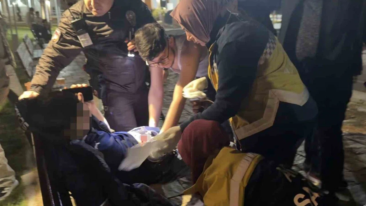Aksaray’da parkta bıçaklanan çocuk ağır yaralandı