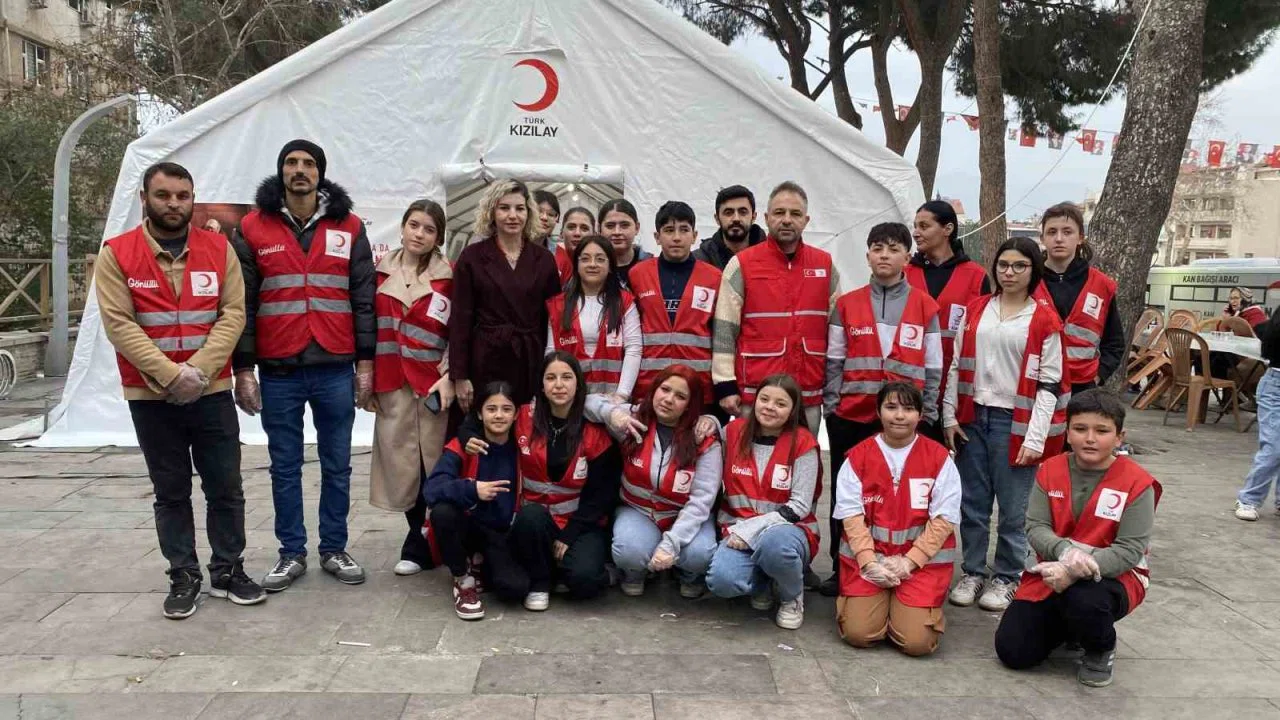 Alaşehir’de hayırseverler iftar bağışı için yarıştı