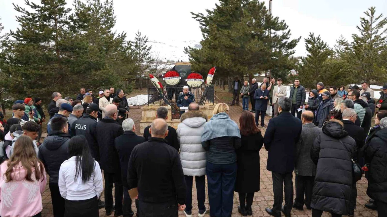 Aşık Veysel 53 yıl sonra da unutulmadı