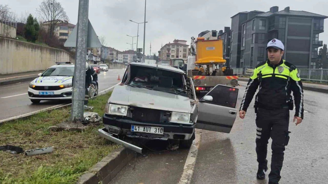 Aynı yolda 4 saat içerisinde 3 ayrı kaza: 5 yaralı