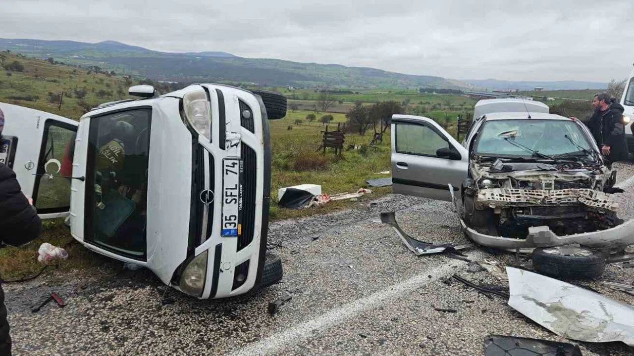 Balıkesir’de trafik kazası: 5 yaralı