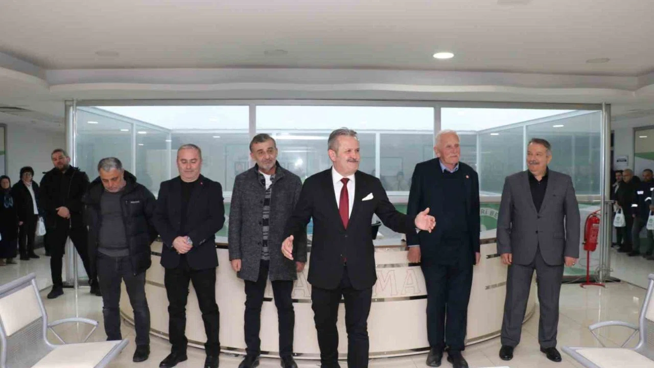 Başkan Koloğlu ilk belediye personelleri ile bayramlaştı