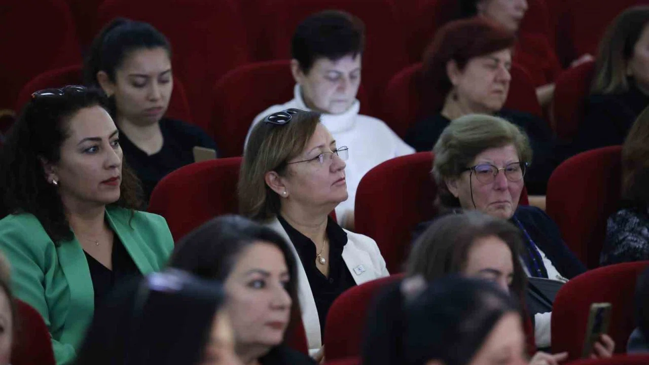 Başkan Vekili Özdemir: "Kadın dostu kent vizyonuyla çalışmalarımızı sürdürüyoruz"