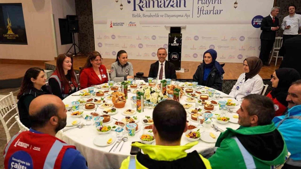 Başkan Yeğin mesai arkadaşlarıyla iftarda buluştu: "Sancaktepe’de büyük bir aileyiz"