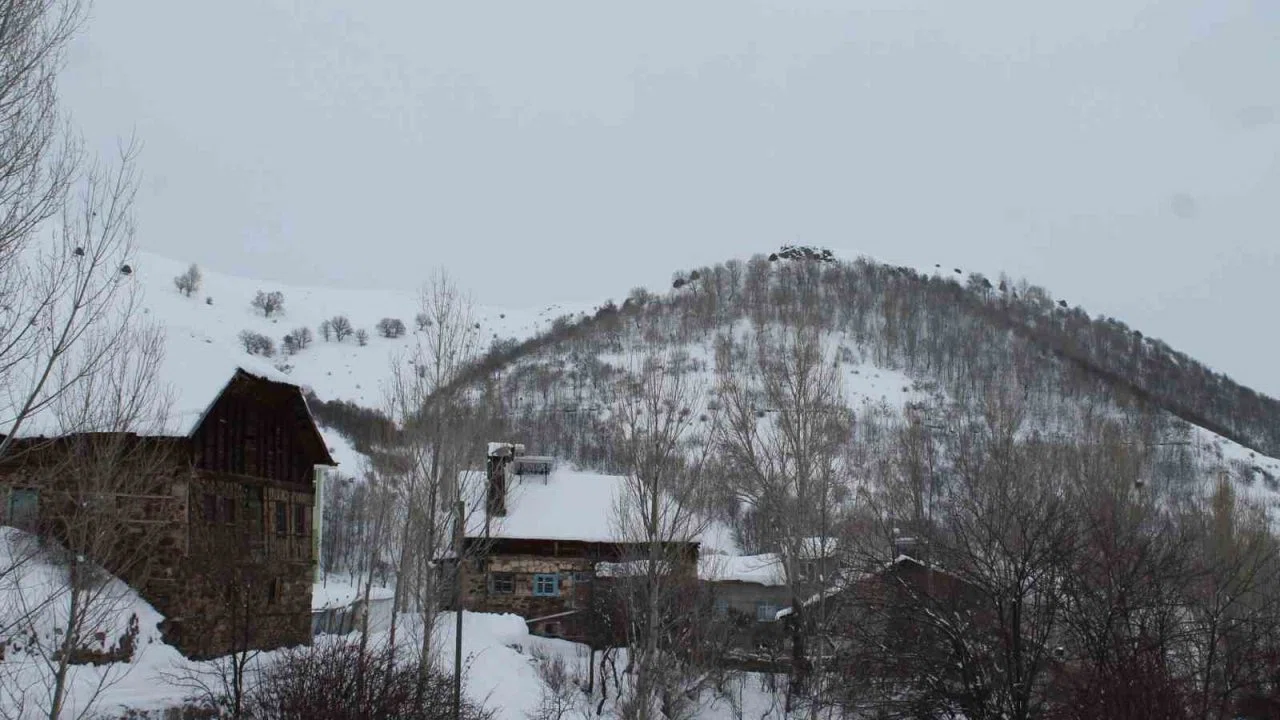Bayburt’ta karla karışık yağmur, yüksek kesimlerde kar bekleniyor
