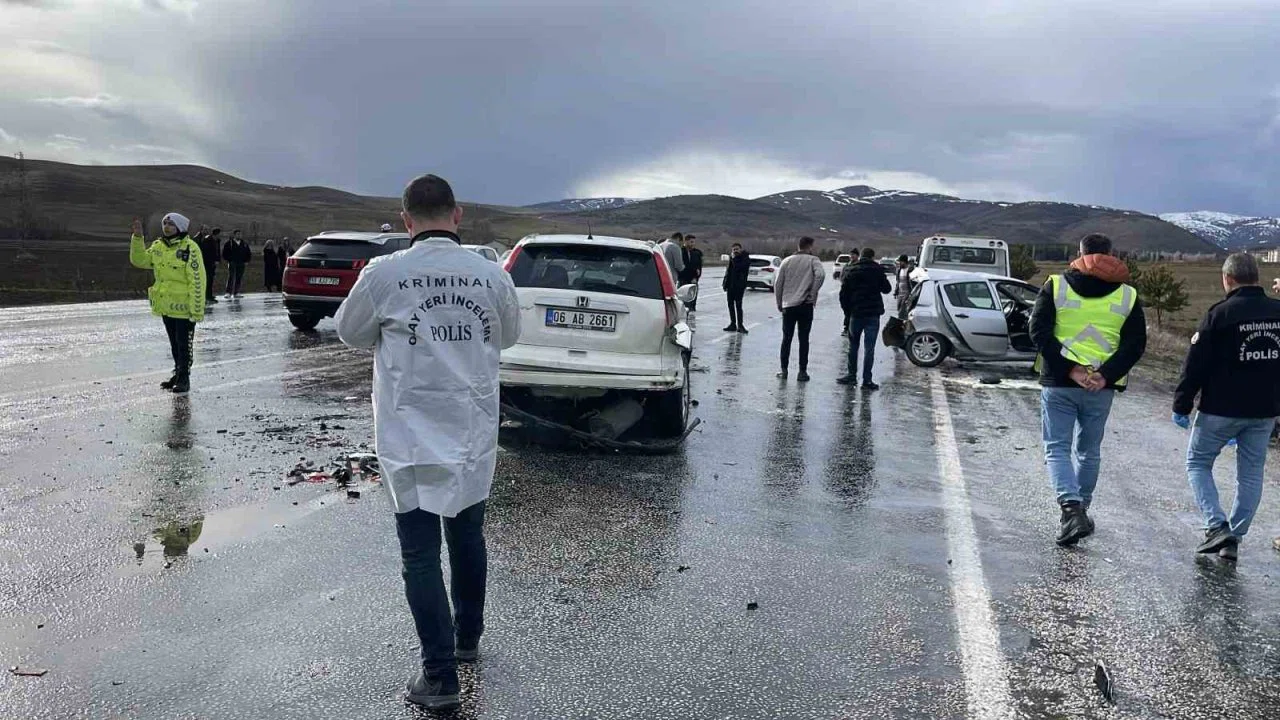 Bayram tatili dönüşü trafik kazası: 1 ölü, 5 yaralı