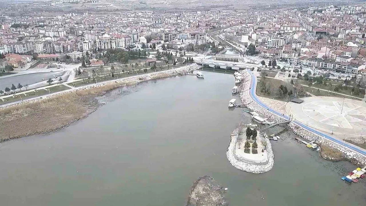 Beyşehir Gölü eski günlerini arıyor
