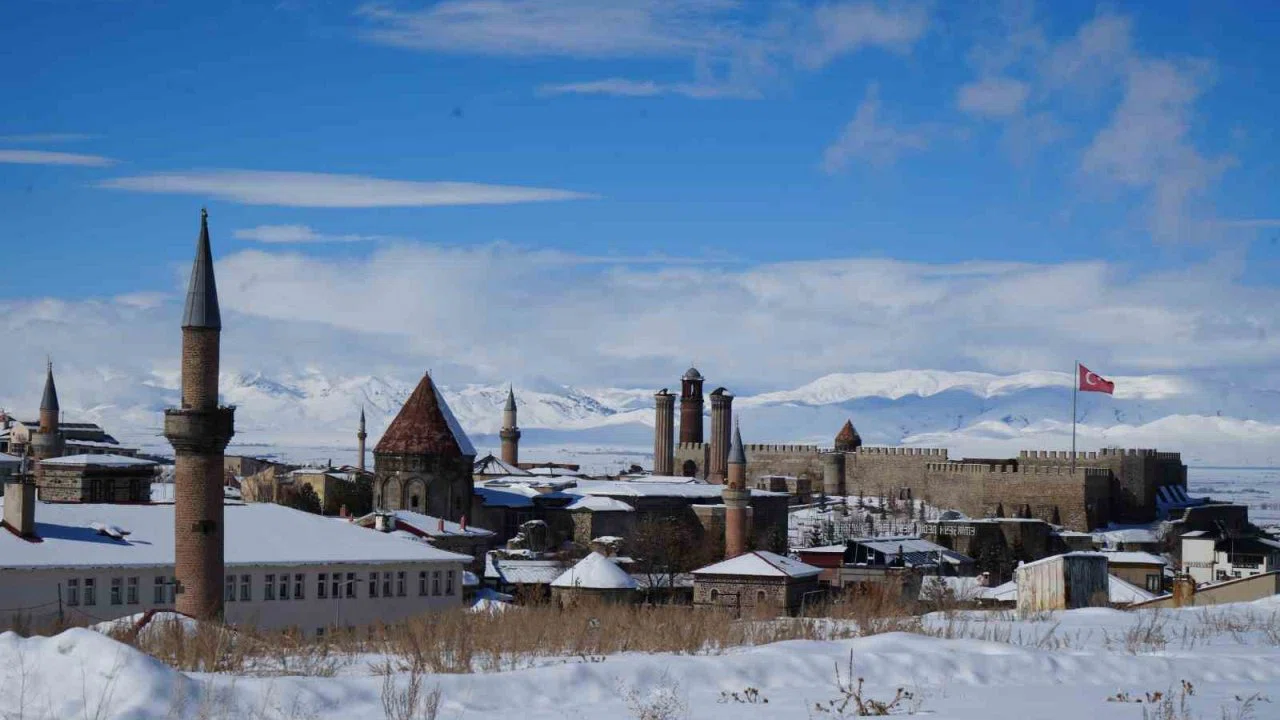 Bir diplomatik ricadan doğan teşebbüs: Erzurum’da İranlı çocuklar için mektep girişimi