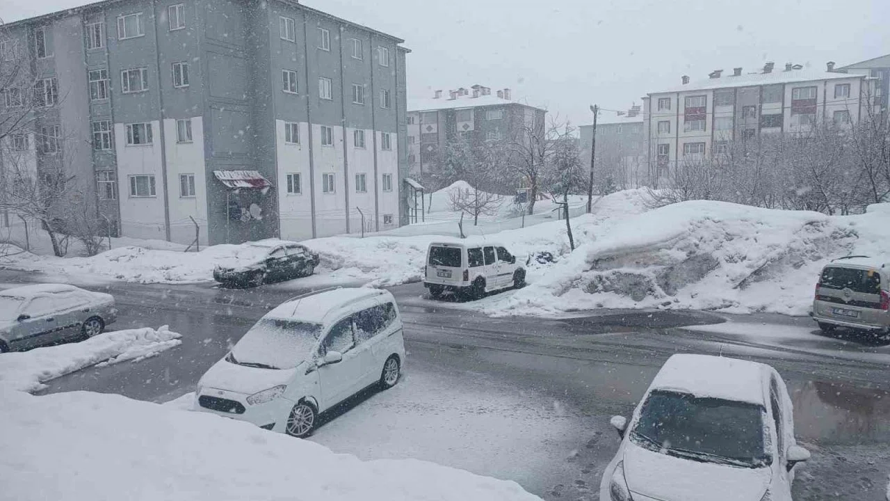 Bitlis’te kar yağışı