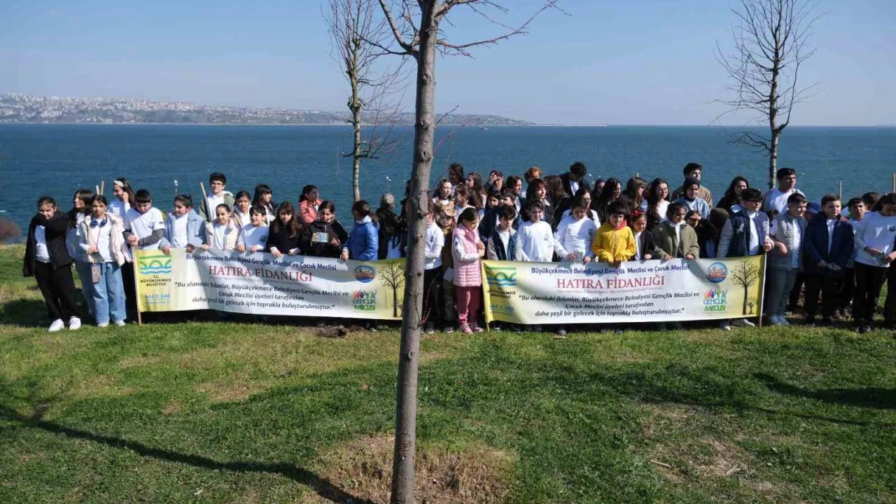 Büyükçekmece’de Orman Haftası’nda 100 fidan toprakla buluşturuldu