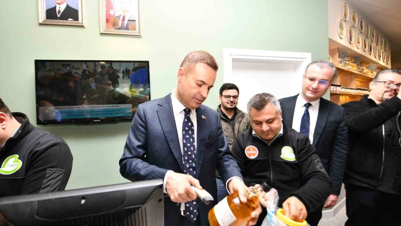 Büyükşehir emeğe değer kattı, Ondan Yerel Market hizmete açıldı