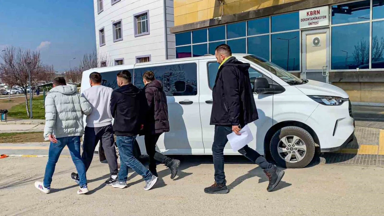 Çorum’da 2 firari hükümlü polis ekiplerince yakalandı