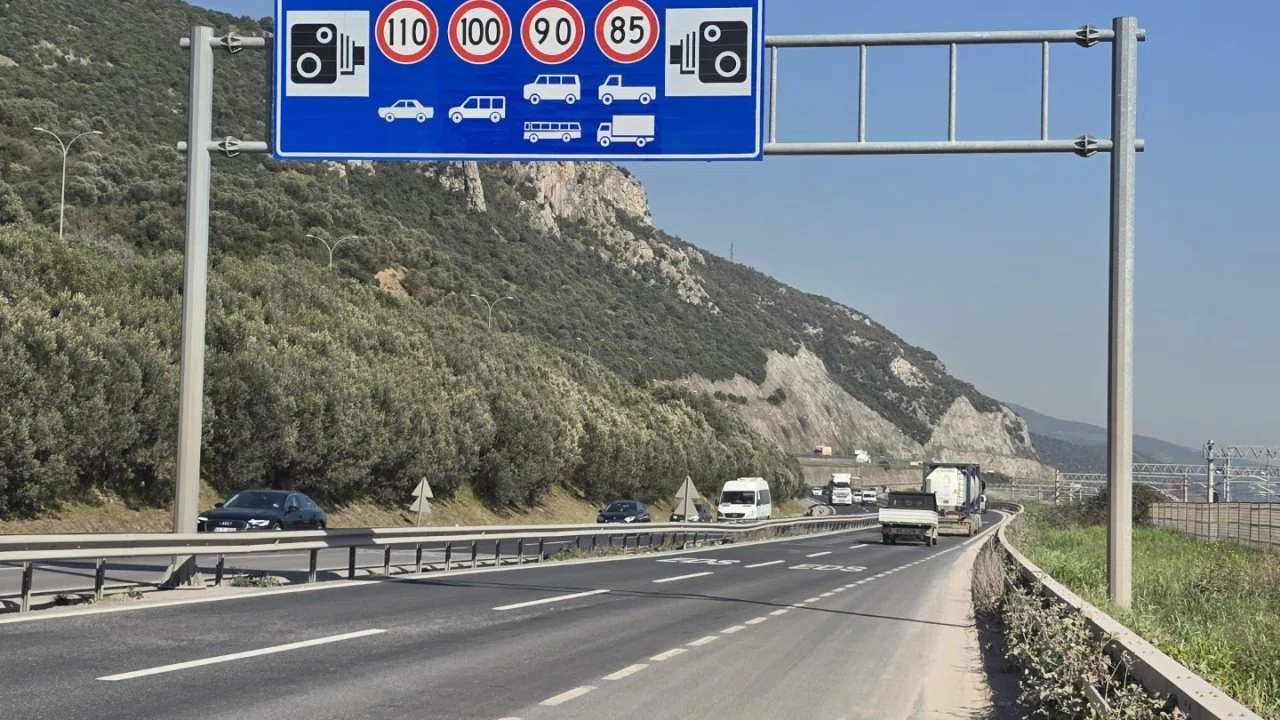 D-100 Karayolu’nda hız limitleri yükseldi, EDS tabelaları güncellendi