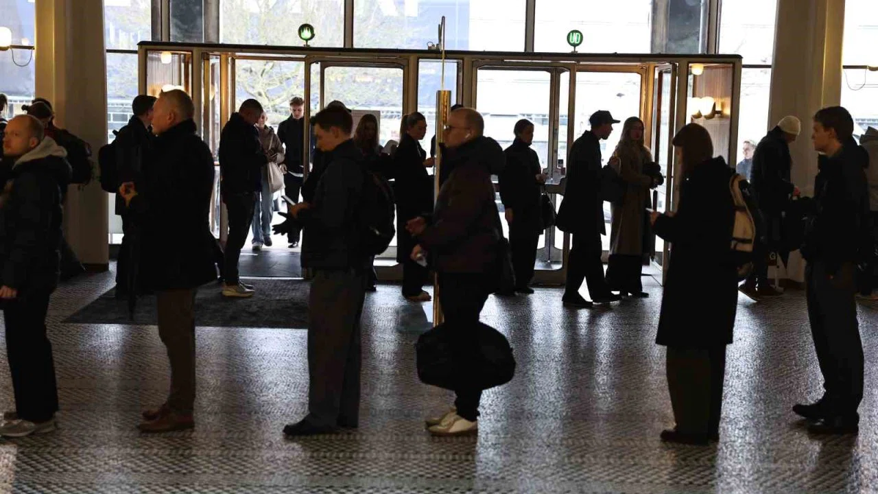 Danimarka halkı genel seçim için sandık başında