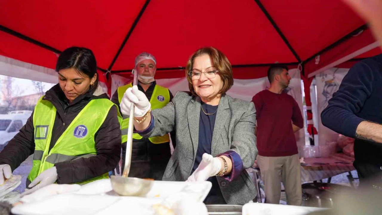 Denizköy sakinleri Didim Belediyesi’nin iftar sofrasında buluştu