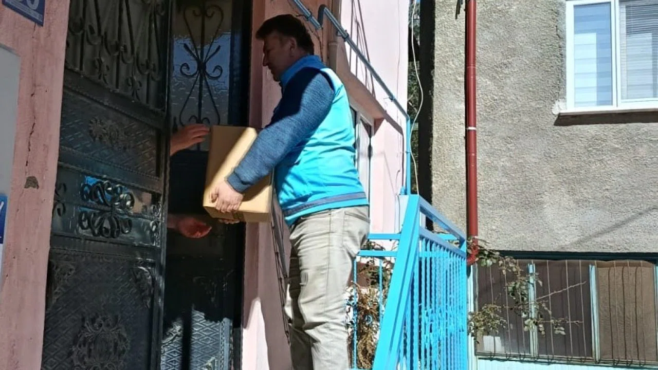 Derebucak’ta yardım kolileri ihtiyaç sahiplerine ulaştırıldı