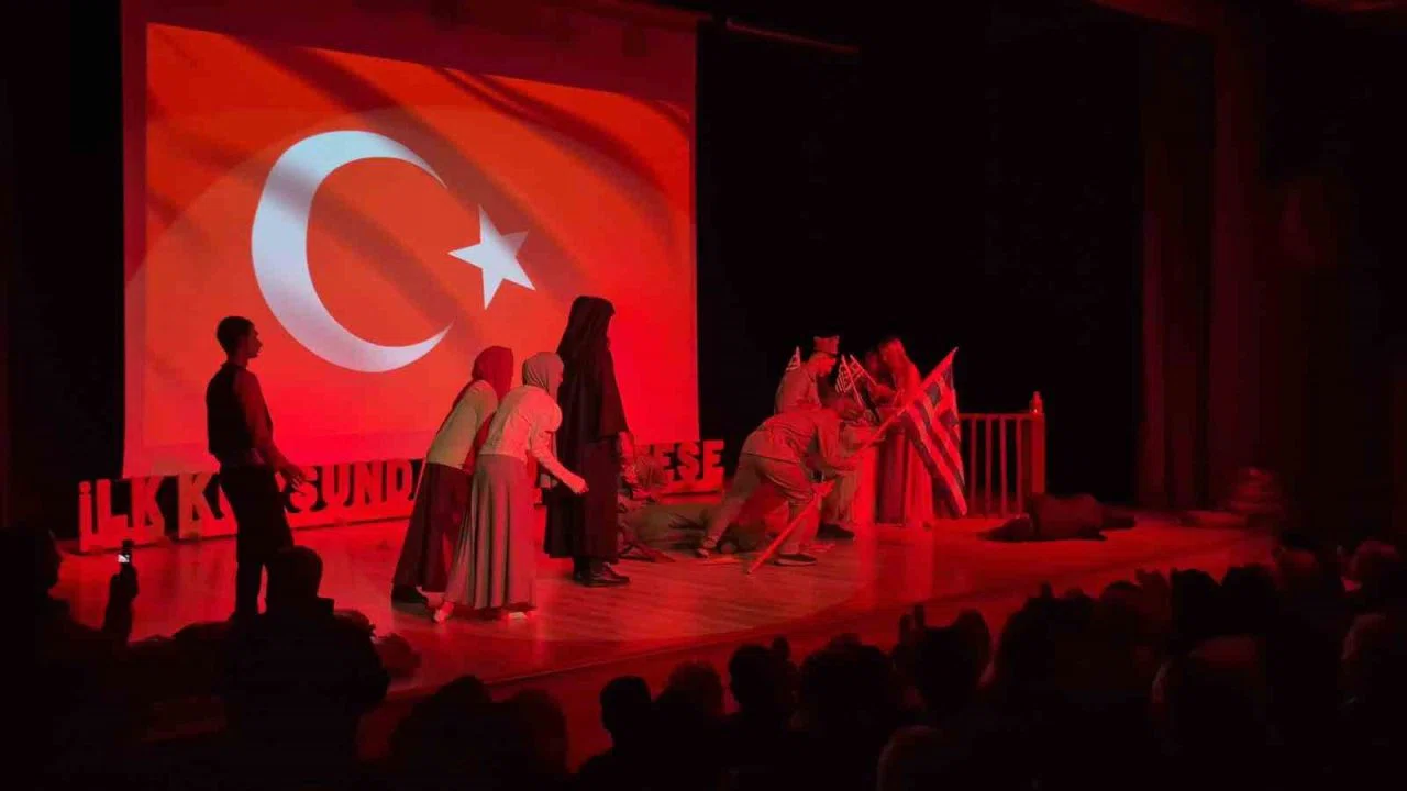 Düzce’de şehitleri anma programı duygulandırdı