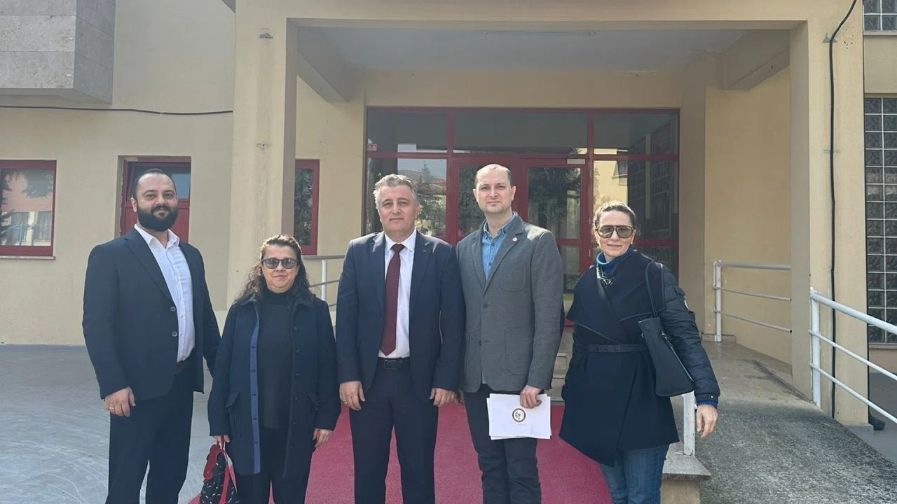 Eczacılardan Sevgi Evi’ne bayram desteği