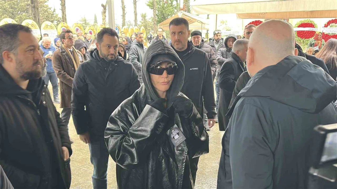 Erol Köse son yolculuğuna uğurlanıyor