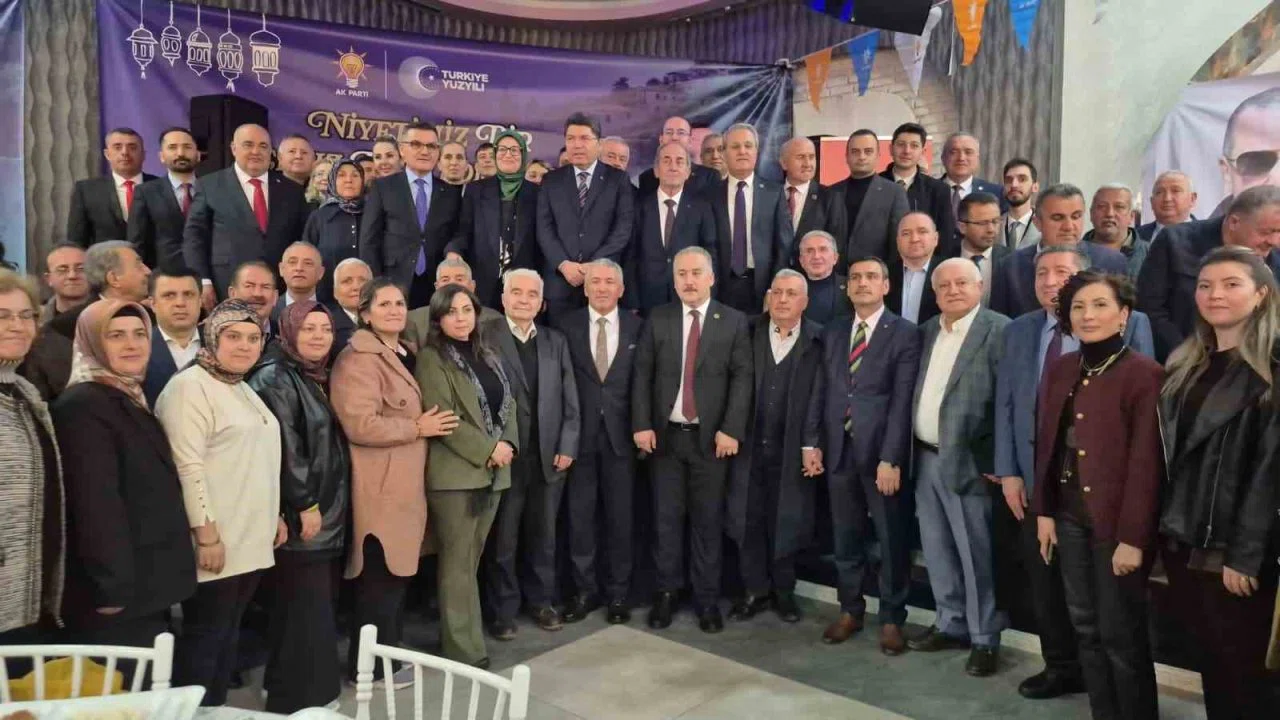 Eski Adalet Bakanı Tunç: "Son 23 yılda terörizme neden olan tüm unsurları ortadan kaldırdık"