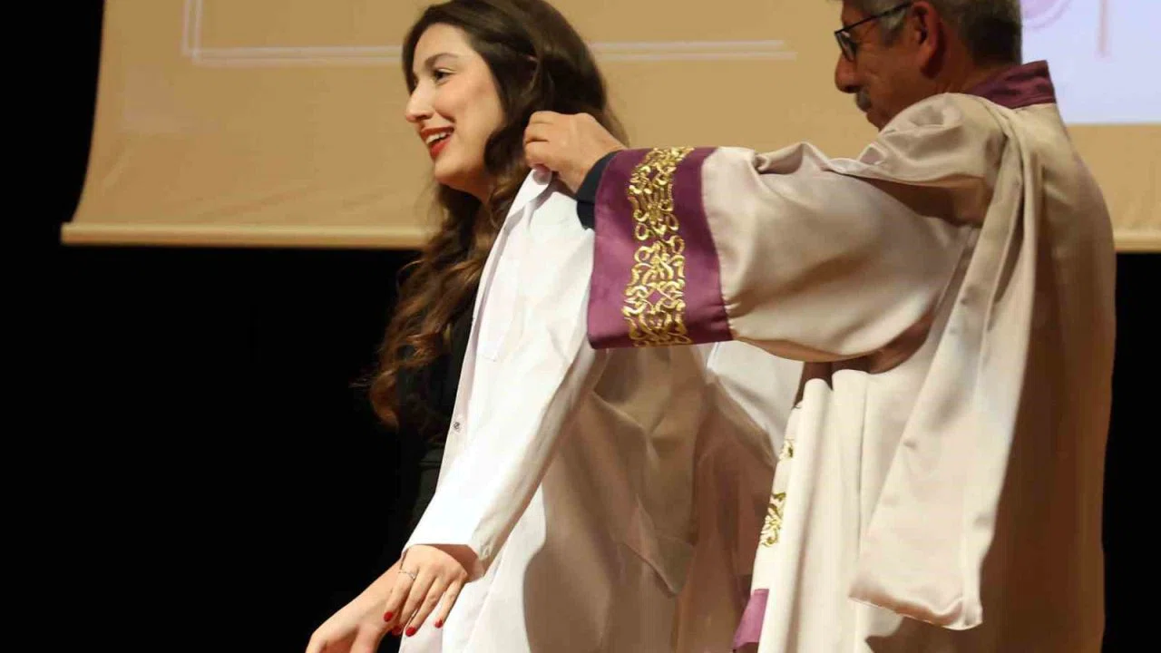 Geleceğin hekimleri ‘Beyaz önlük’ giydi