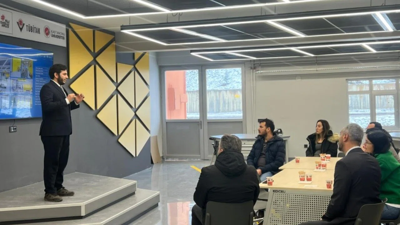 Gençler TEKNOFEST için teknoloji üretimine yöneliyor