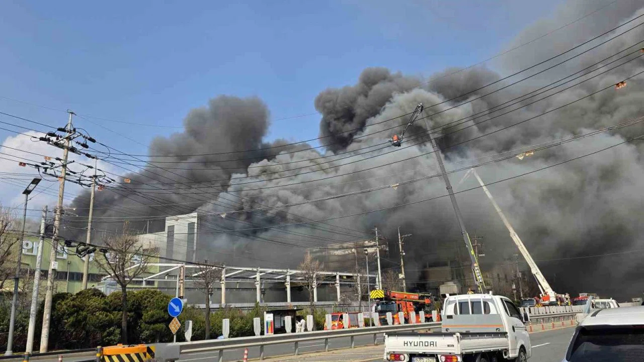 Güney Kore’de fabrikada patlama ve yangın: 14 ölü, 59 yaralı