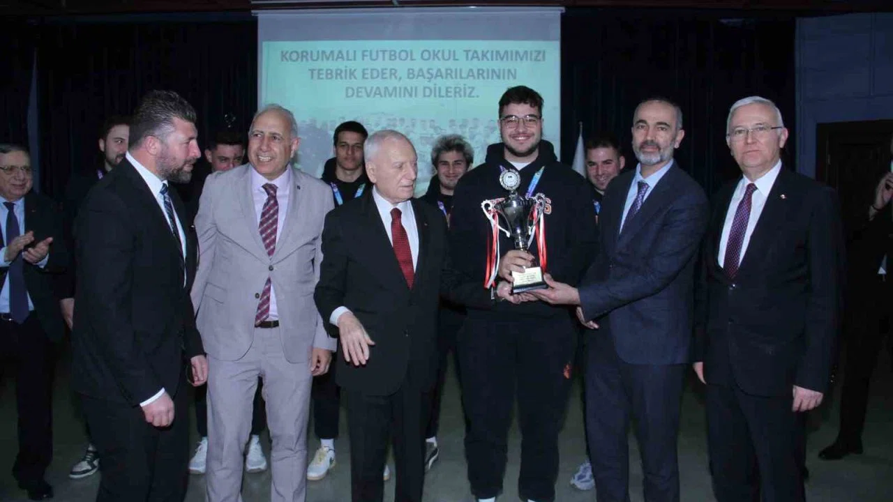 Haberal’dan şampiyonlara jest: Burs oranı yüzde 20’ye çıkarıldı