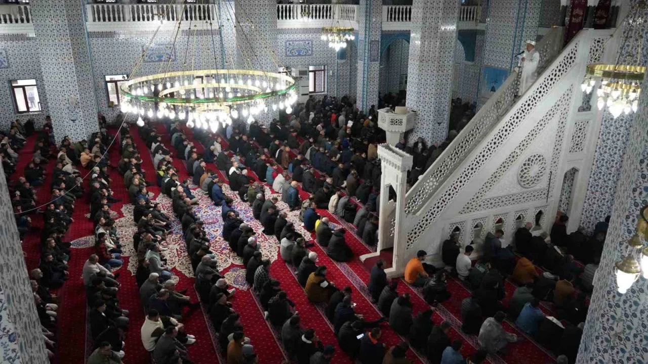 Iğdır’da bayram namazı kılındı