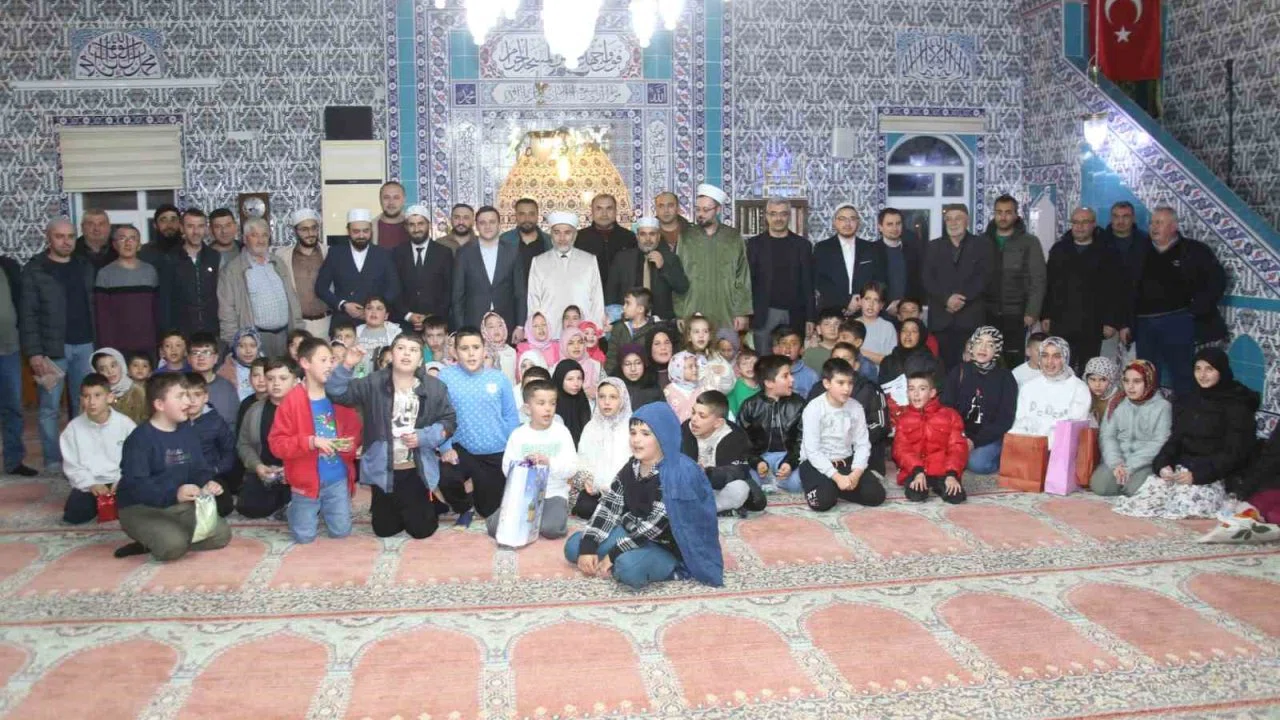 İslamın gülleri çocuklarla anlamlı buluşma