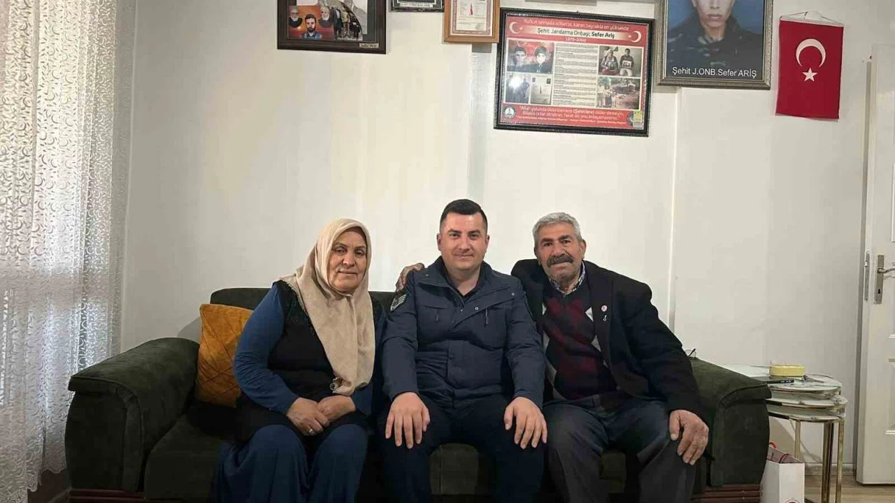 Jandarmadan şehit ve gazi ailelerine bayram ziyareti