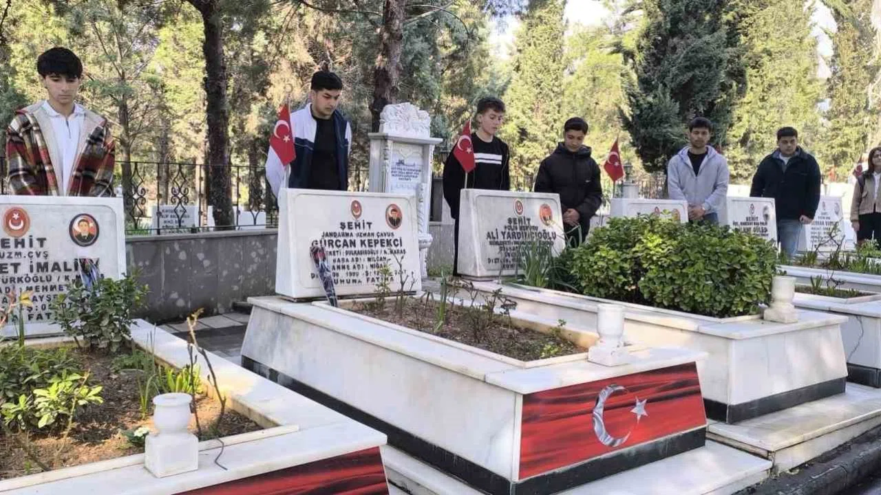 Kahramanmaraş’ta şehitler Ramazan Bayramı öncesi dualarla anıldı