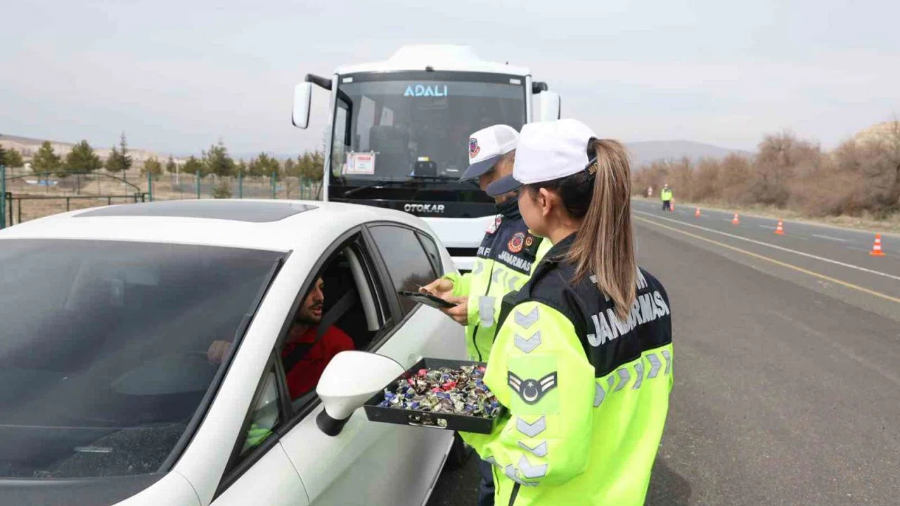 Kapadokya’da jandarmadan tatlı uygulama