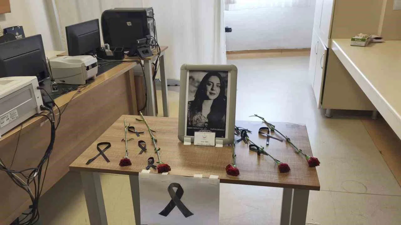 Kazada hayatını kaybeden sağlıkçı için anma etkinliği