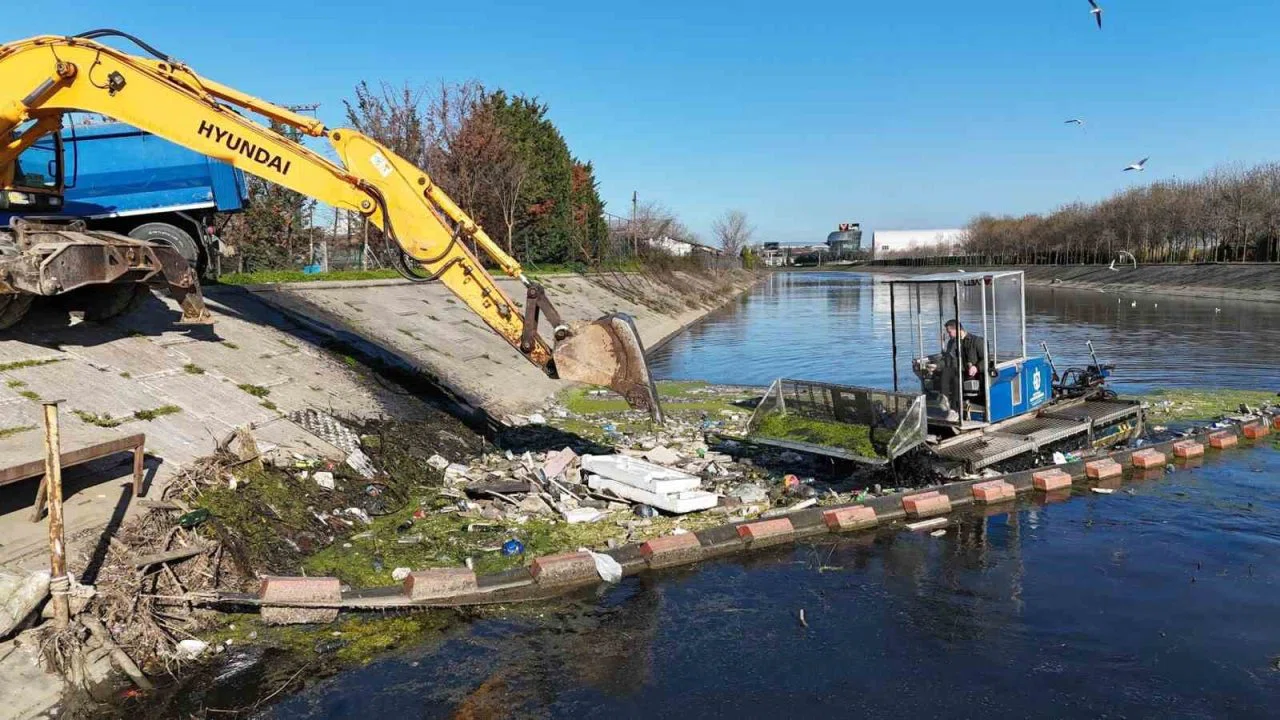Kocaeli’de 12 metreküp atık denize ulaşmadan toplandı