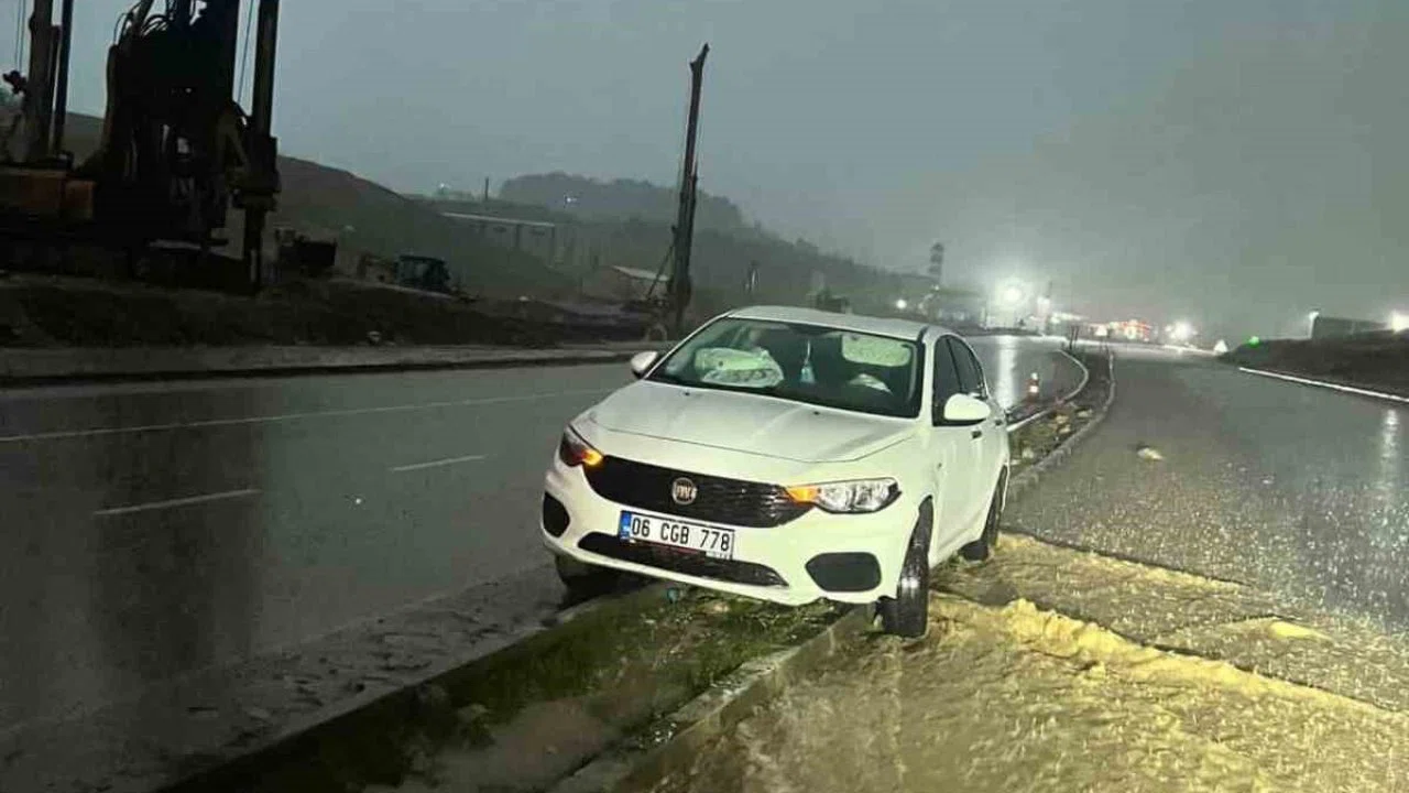 Kurtalan’da maddi hasarlı kaza