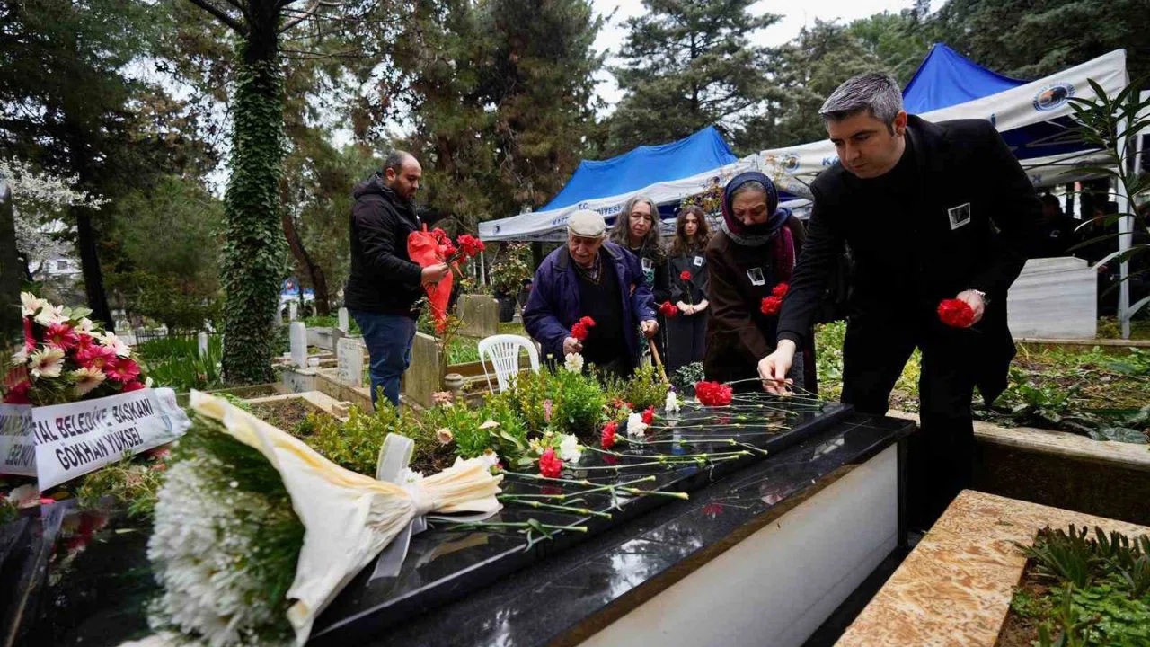 Merhum Hüseyin Güler vefatının ikinci yılında Kartal’da mezarı başında anıldı