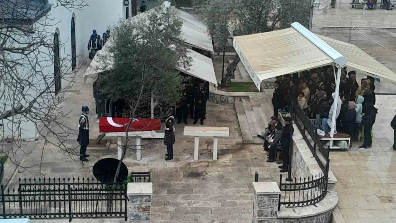 Muğla’da emekli jandarma albay son yolculuğuna uğurlandı