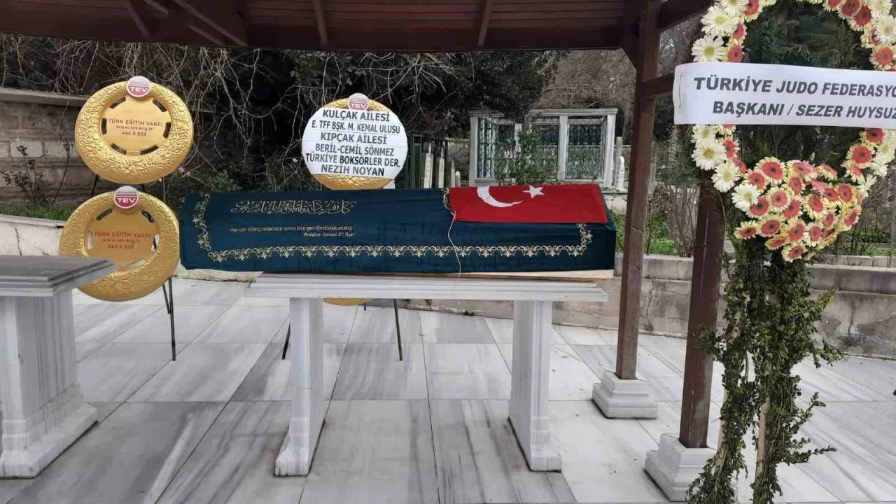 Muzaffer Ilıcak son yolculuğuna uğurlandı