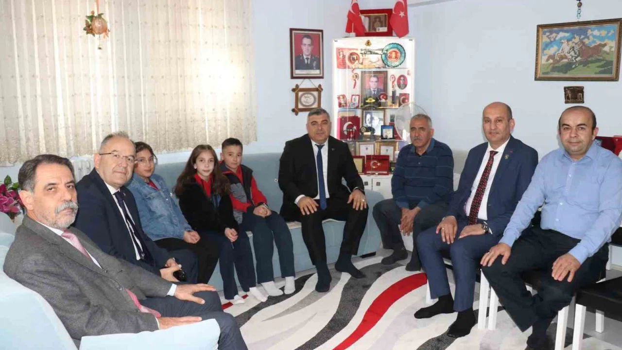 Öğrenci ve öğretmenlerden vefa dolu etkinlik