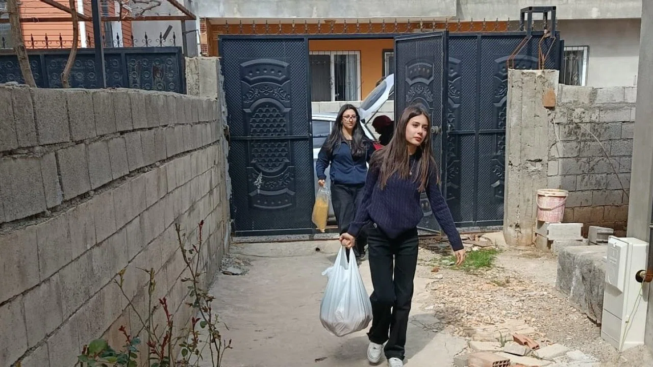 Öğrencilerden örnek dayanışma projesi: "Bir sınıf, bir aile"