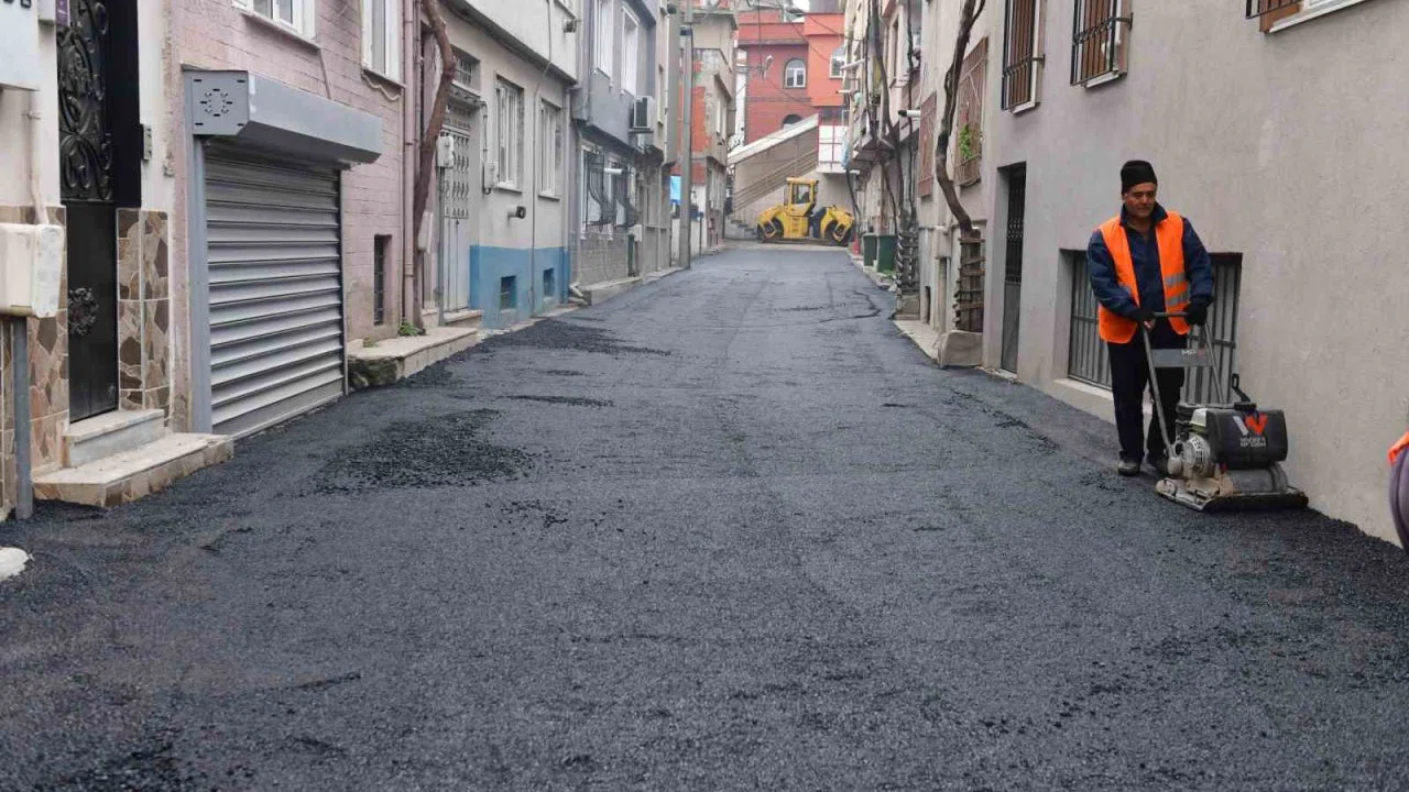 Osmangazi Belediyesi’nden Yeşilova mahallesi’ne yeni asfalt