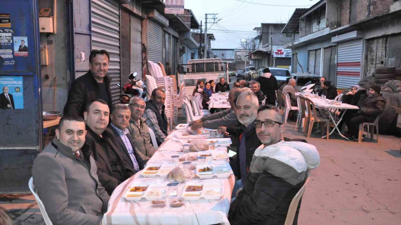 Salihli Eski Sanayi Esnafı 14. geleneksel iftarda buluştu