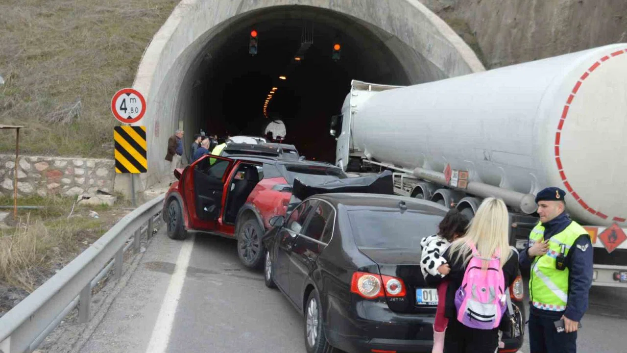 Samsun’da 6 aracın karıştığı zincirleme kaza: 1 yaralı
